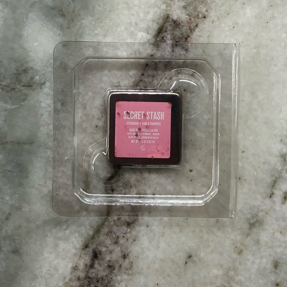 JEFFREE STAR COSMETICS SECRET STASH EYESHADOW Metallic - Picture 5 of 6